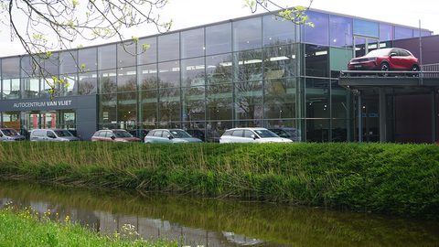 Autocentrum Van Vliet Alphen aan den Rijn